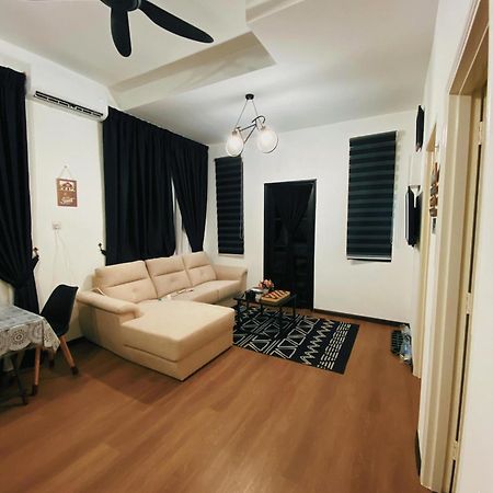 Homestay White Tokma Pantai Puteri Malacca Buitenkant foto